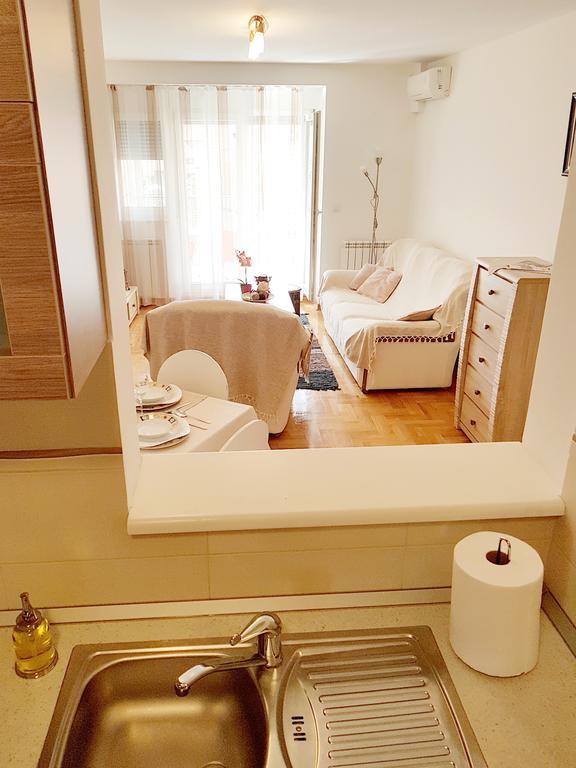 Ferienwohnung Shining Belgrad Exterior foto
